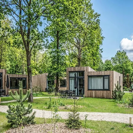 Modern With Two Bathrooms Within Surroundings *